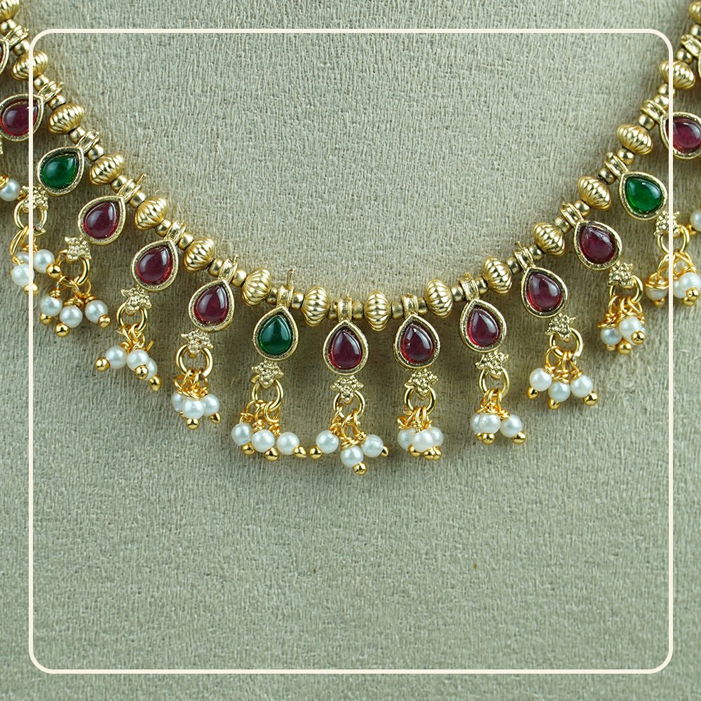 7GZPTvkP_AHLWAPI3VA_2025-09-30_2.jpg Divyasha Necklace with Earrings | Delicate Festive Jewellery