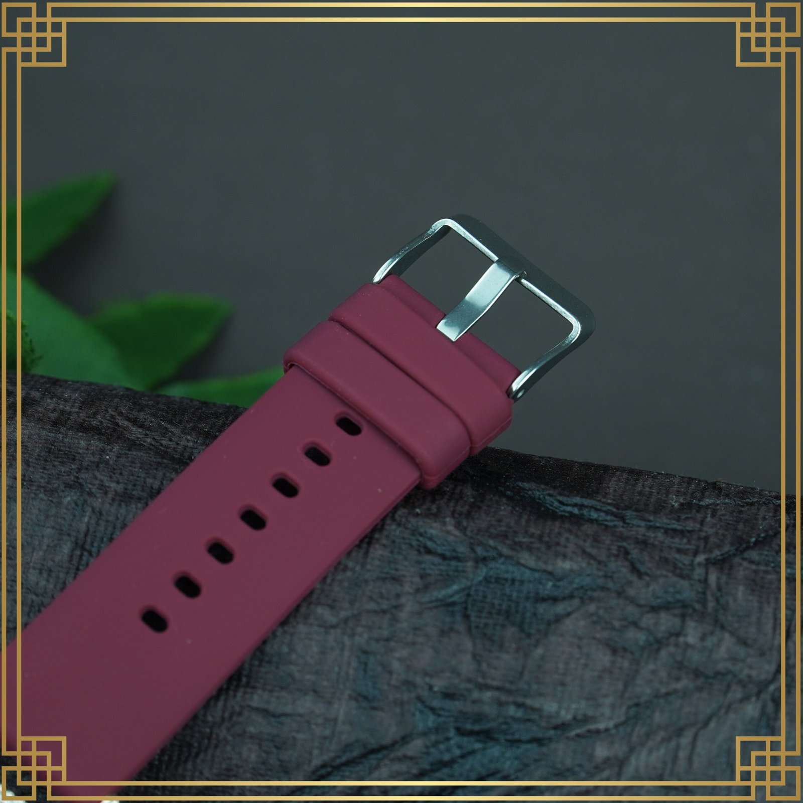NglghOkW_428VO6N7VV_2025-01-07_4.jpg Red Wrist Watch Style Rose Gold Plated Bracelet – Perfect Gift For Her